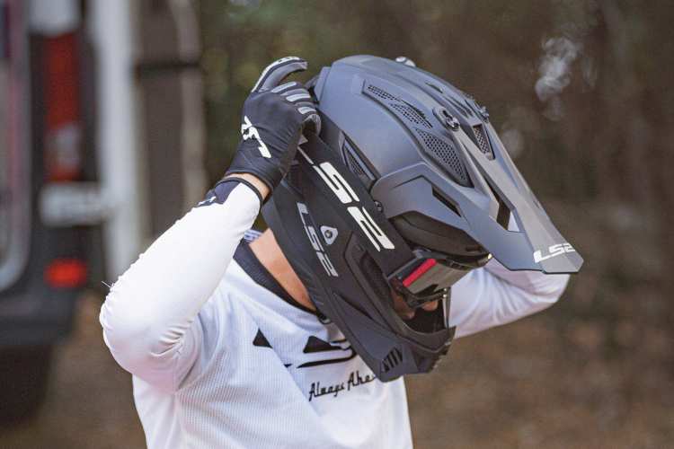 KASK MOTOCYKLOWY CROSS ENDURO MX708 FAST II  ,