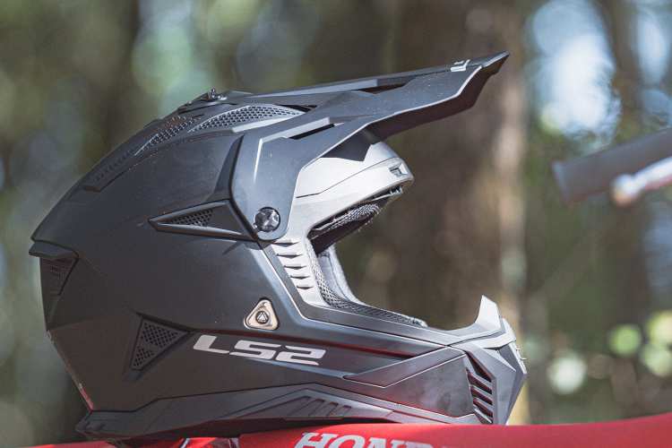 KASK MOTOCYKLOWY CROSS ENDURO MX708 FAST II SOLID MATT BLACK -06 .